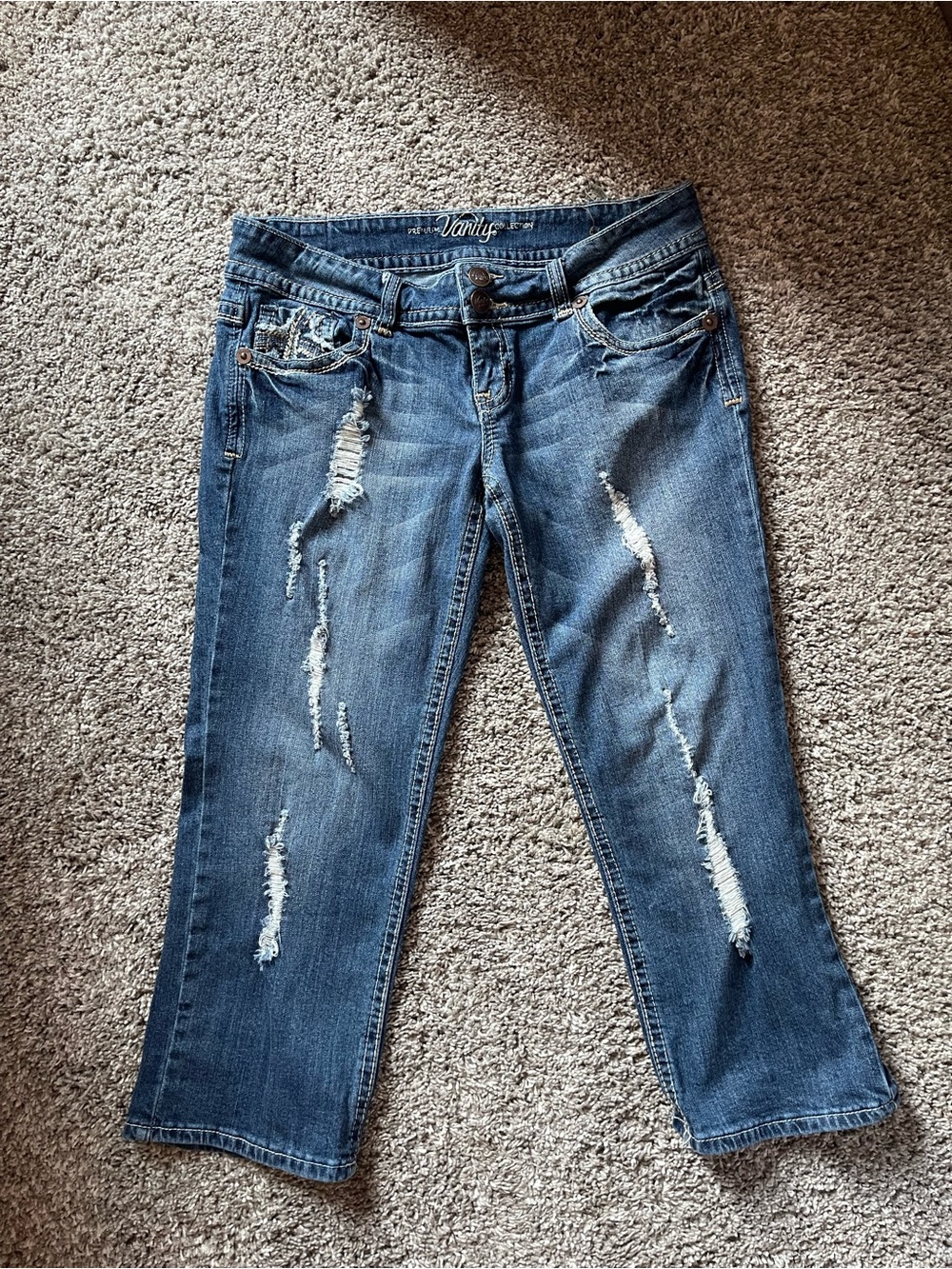 Vanity  Premium Distressed Jean Capri Women’s size 30